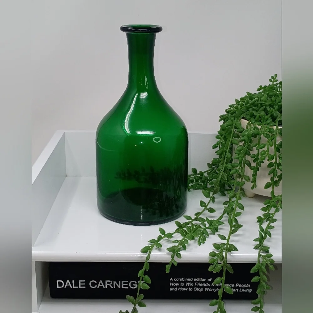 Elegant Green Glass Vase